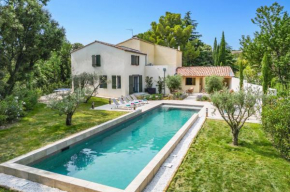Villa Les Pins Ensoleilles by Villa Plus